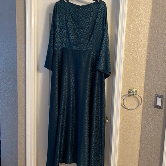 SHEIN dark teal/greenish Long Sleeve Dress, size 3X - Picture 11 of 14